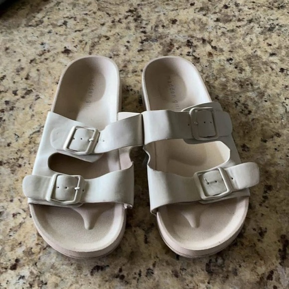 Madden Girl “Teddy” Sandals – Women’s Size 9 (Model TEDD03J1) - Picture 1 of 1